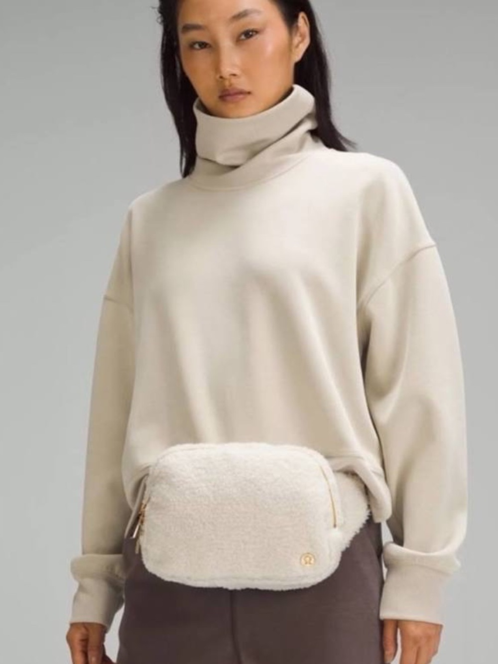 Lululemon NWT Everywhere Belt Bag Large Fleece White/Gold